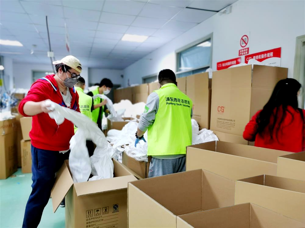 綠馬甲“浦東青年志愿者”，的一次晚班志愿服務